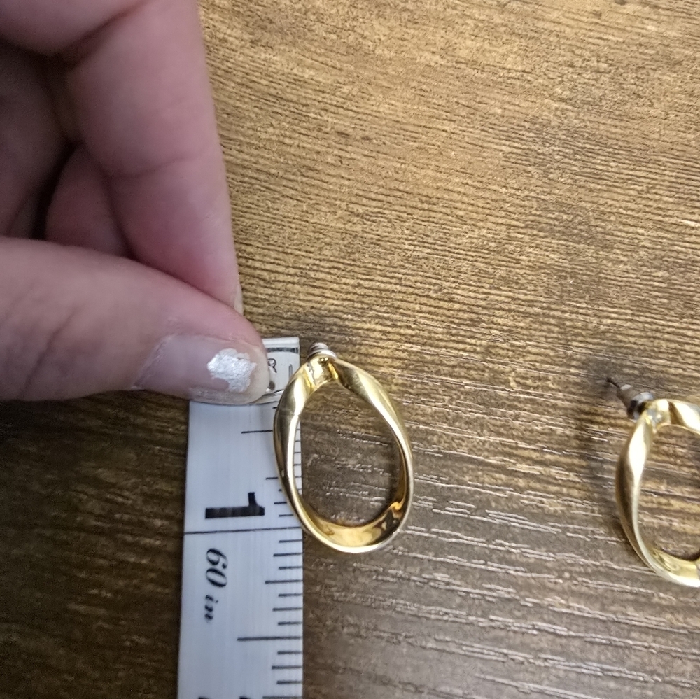 Goldtone Hoop Earrings - Picture 5 of 7